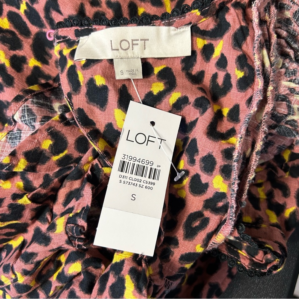 NWT Loft Print Cutout Back Ruffle Shell Pink Leopard Size Small - Picture 7 of 8